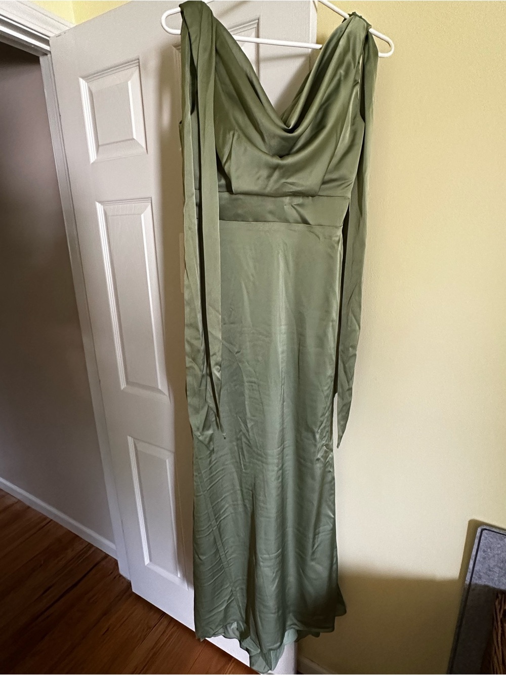 Lavetir Trumpet/Mermaid Cowl Neck Sleeveless Ruched Satin Gown Dusty Sage
